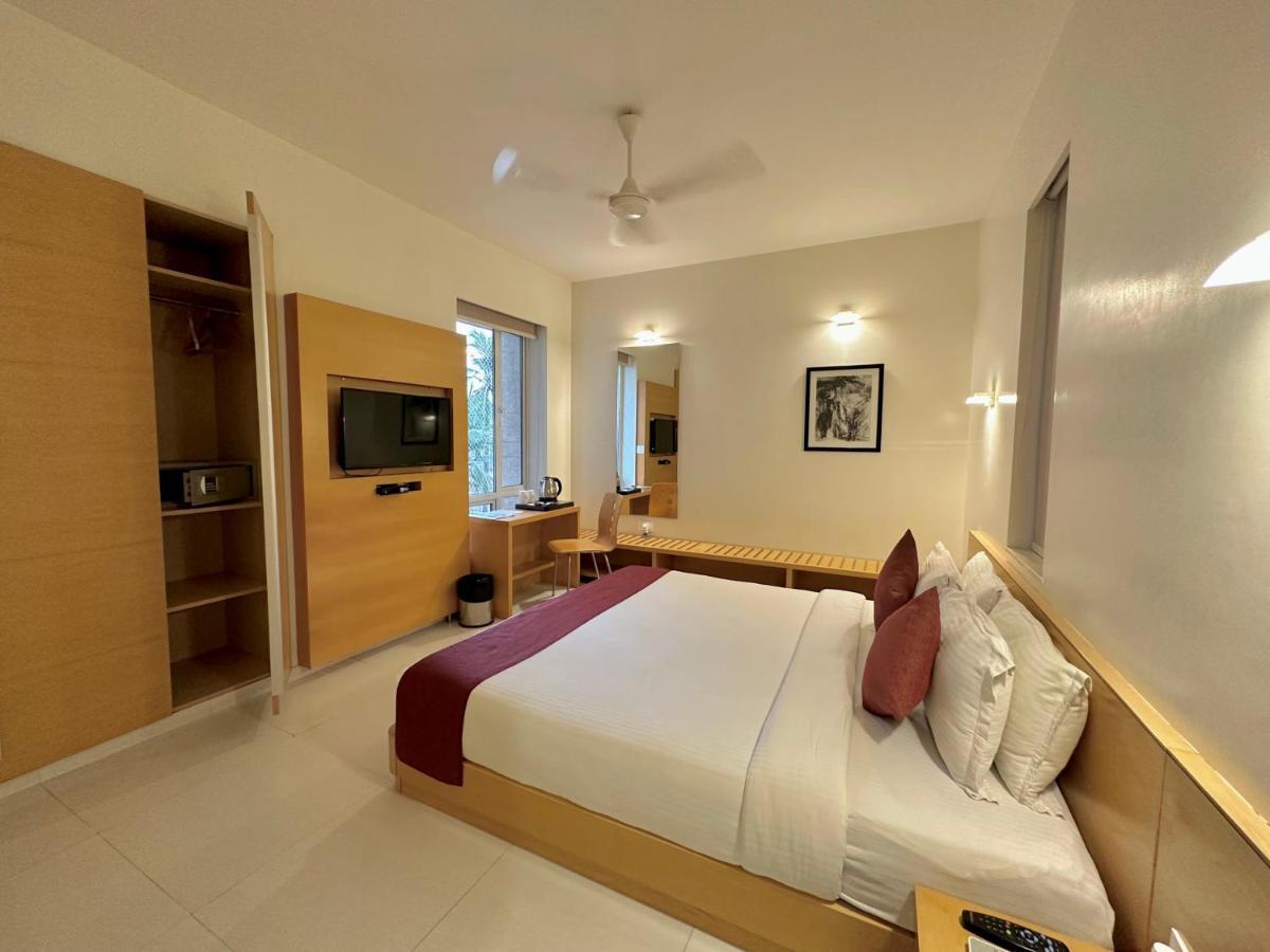 Quality Inn Patria Suites, Райкот Екстериор снимка