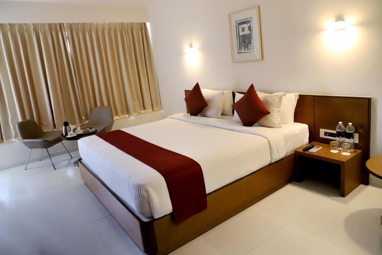 Quality Inn Patria Suites, Райкот Екстериор снимка
