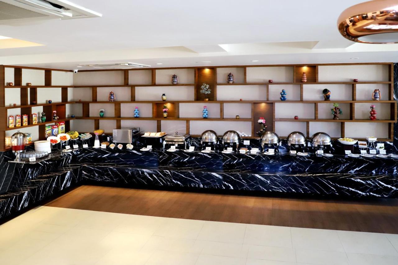 Quality Inn Patria Suites, Райкот Екстериор снимка